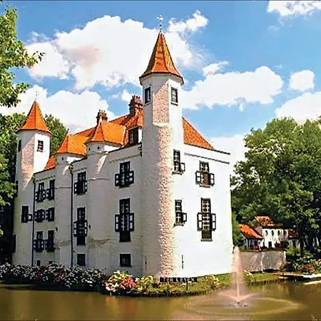 Kasteel Ter Leyen Boekhoute